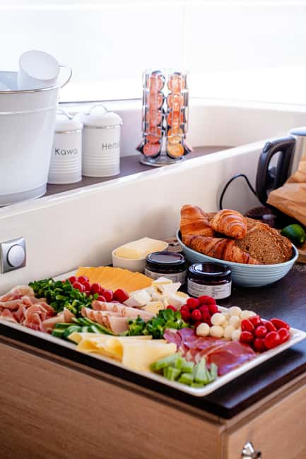 Gdansk/Sopot: Breakfast Cruise on a Catamaran - The breakfast buffet: what’s actually on the table