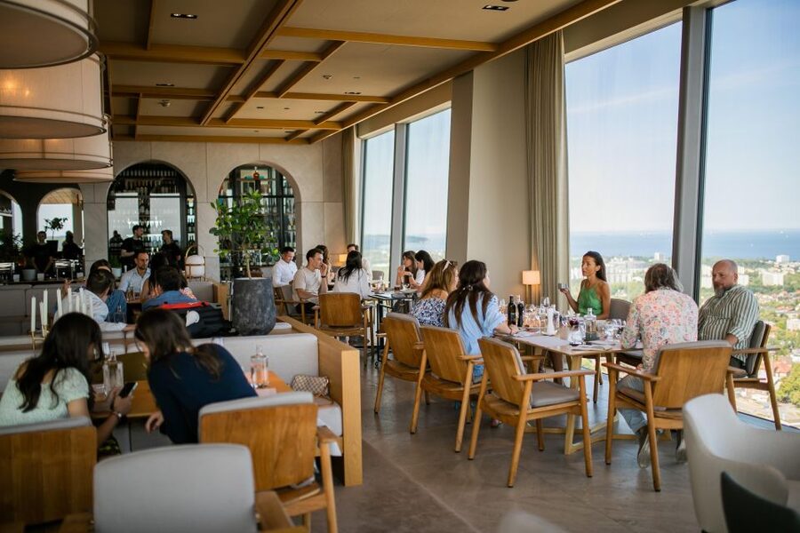 Gdańsk: Spanish Cuisine and City Views From the Top Floor - 140 meters up: what you’ll actually see over TriCity and the bay