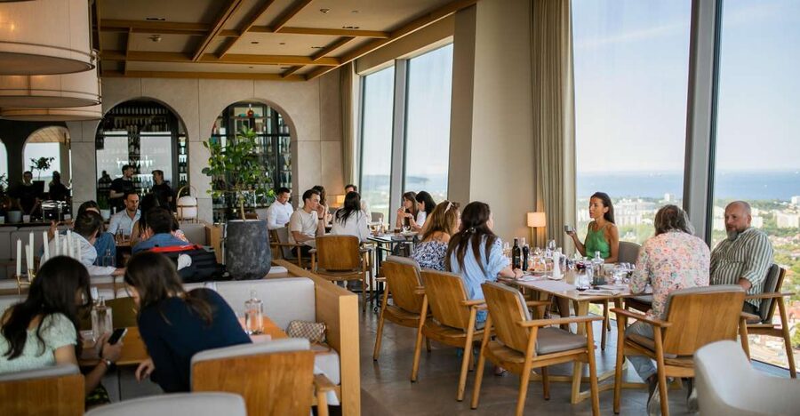 Gdańsk: Spanish Cuisine and City Views From the Top Floor - Who should book this Spanish dinner in Gdańsk