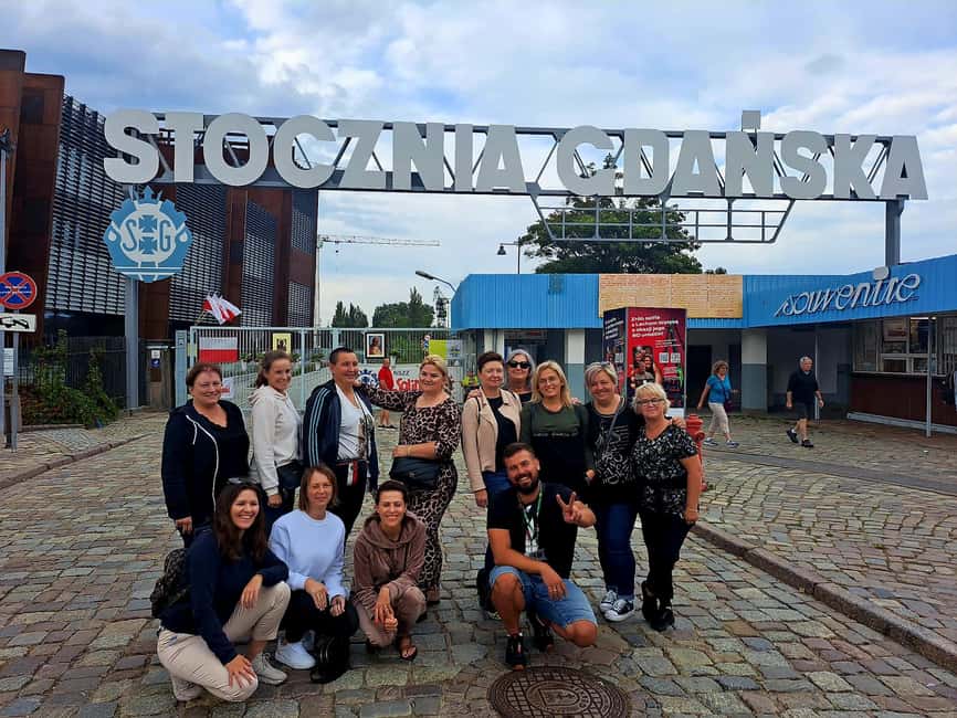 Gdansk: Top Unlimited Beer & Highlights Tour by Golf Buggy - Motława river port views: seeing the city’s trade lines