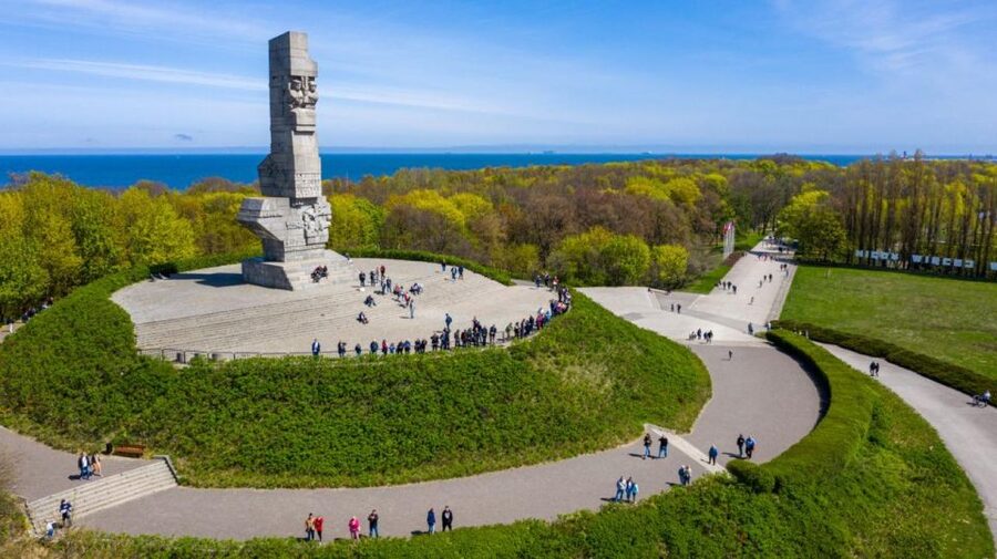 Gdańsk: World War II Tour - Pickup, private pacing, and how the 3.5 hours really works