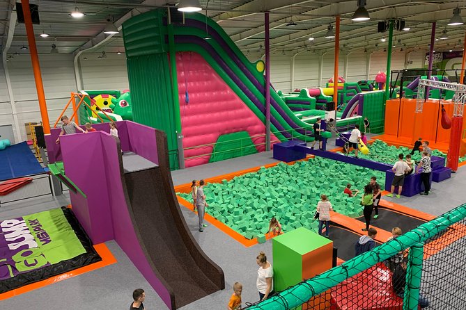 GOjump MEGAPARK Kraków-Sikorki - 1 hour Trampoline Park ticket - Your hour of attractions: 15+ ways to jump, flip, and play