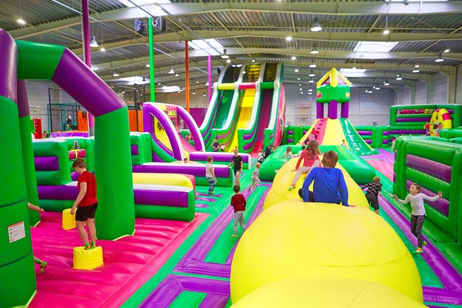 GOjump MEGAPARK Kraków-Sikorki 1h ticket: GOair Inflatable Park - What your ticket includes, and what it does not