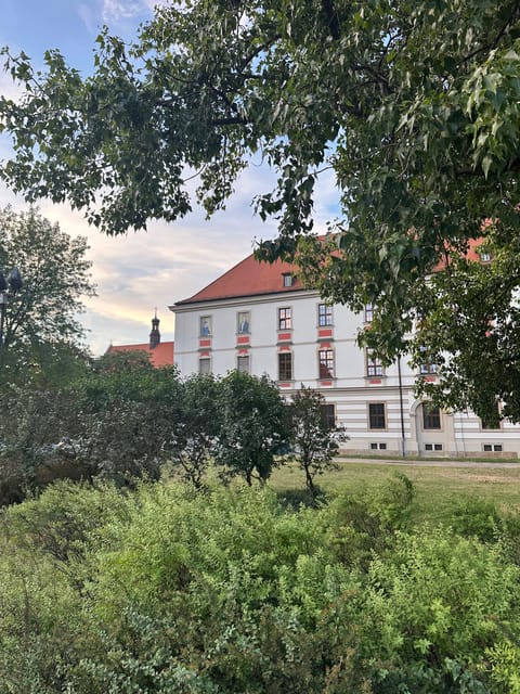Group city tour (walking tour) through Wroclaw in German - Price and value: why $33 can make sense on a short stay