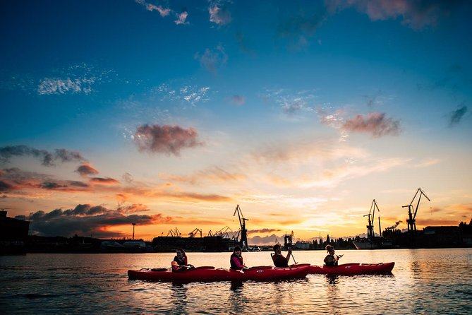 Guided Sightseeing Kayak Tour at Gdansk - The meeting point at Dokowa 1, and why timing matters