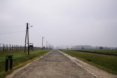 Guided Tour from Krakow to Auschwitz Birkenau with hotel pick up