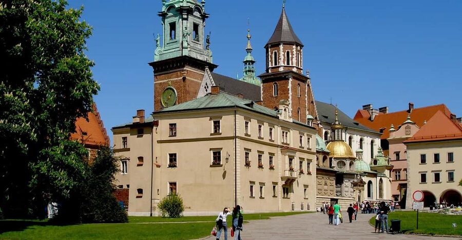 Guided Tour of the Wawel Castle & Cathedral in Cracow - Italian Art, Tapestries, Porcelain, Arms, and Ottoman Tents