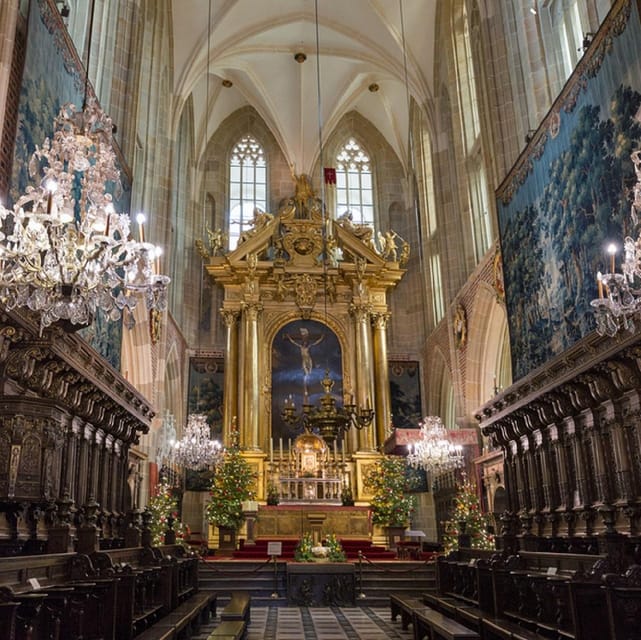 Guided Tour of the Wawel Castle & Cathedral in Cracow - Priority Access and What $58 Really Covers