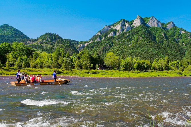 Half-Day Dunajec River Rafting tour from Krakow - 2h15m on the Dunajec: paddling an 18 km gorge route