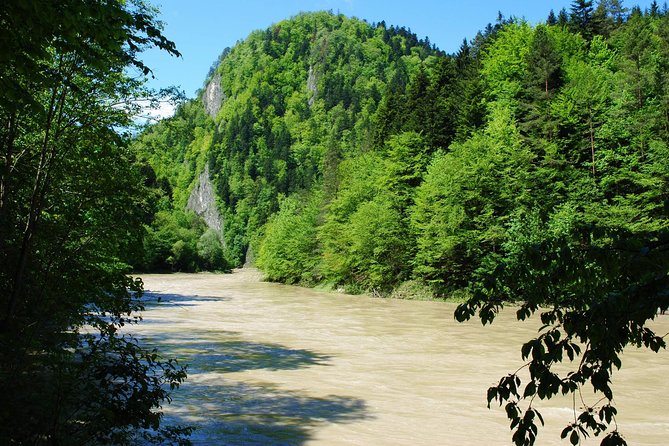 Half-Day Dunajec River Rafting tour from Krakow - Season and weather: when to book and what happens if the river is rough
