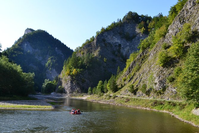 Half-Day Dunajec River Rafting tour from Krakow - Who should do this Dunajec rafting from Krakow?