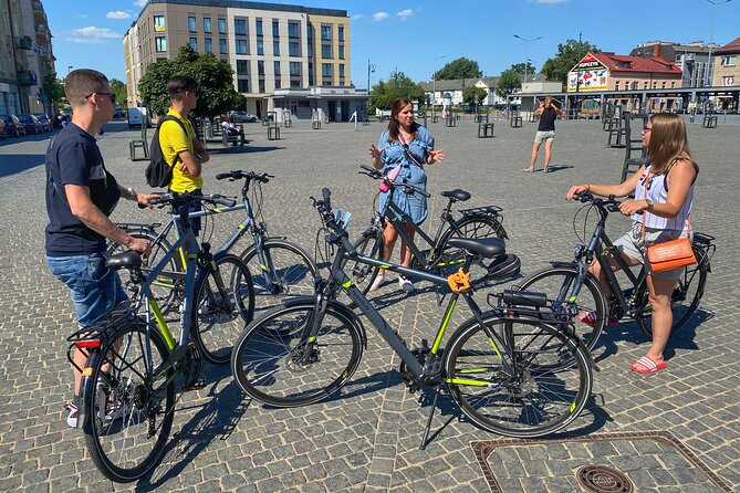 Hidden Krakow Bike Tour - Stop 1 in Kazimierz: Skalka basilica and a Schindler’s List thread