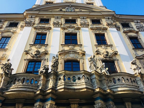Highlights of Wroclaw Private Tour with one Entrance - Value and price: what you actually pay for at $105.28 per person