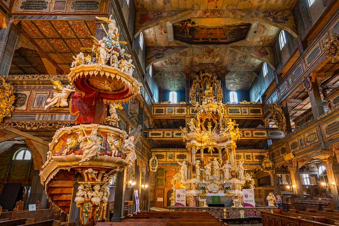 Jewels of Lower Silesia - Palmiarnia Walbrzych: A Short Walk Through Exotic Plants (With Lemurs and Peacocks)