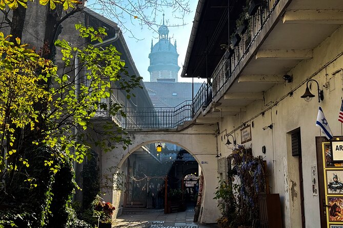 Jewish Quarter and Schindler's Factory Guided Tour in Krakow - Market Square and Nowy Świat: a quieter pause with important context