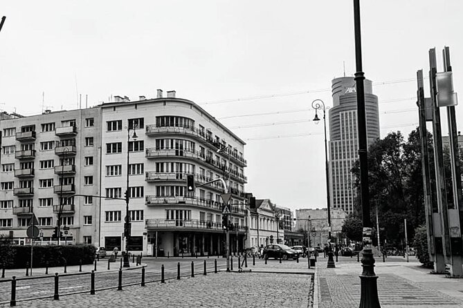 Jewish Warsaw Walking Tour - Mapping the Ghetto Border: Waliców and the Chlodna footbridge memory