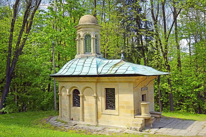 "John Paul II Route" PRIVATE -Wadowice, Kalwaria Z.-Łagiewniki - Stop 4: Kalwaria Zebrzydowska Sanctuary, UNESCO Calvary model (40 minutes, free)