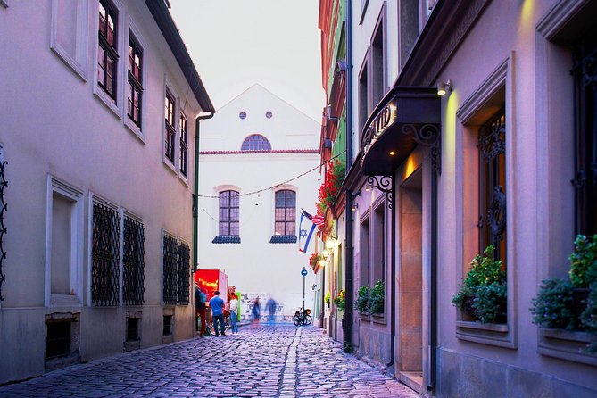 Kazimierz, Jewish Ghetto, Schindler's List story - Golf Cart Tour - Ghetto Heroes Square and the wall fragments you cannot ignore