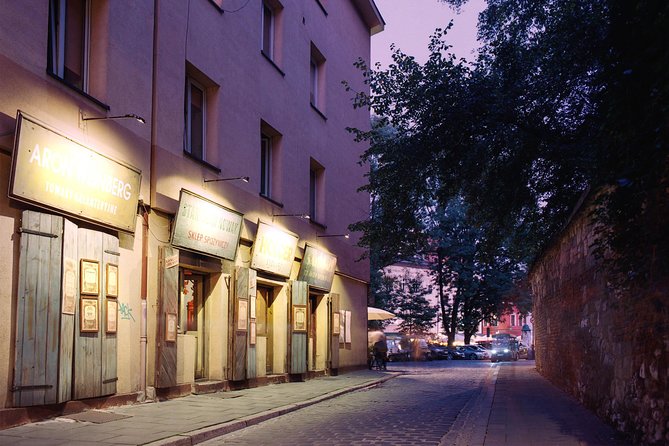Kazimierz, Jewish Ghetto, Schindler's List story - Golf Cart Tour - Kazimierz Jewish Quarter stops, from synagogues to Szeroka Street