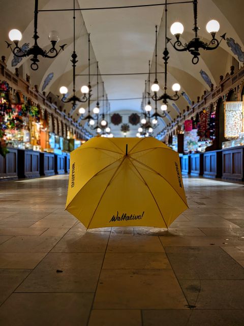Krakauer old town tour - The Main Market and Tuchhalle: where the city shows its power