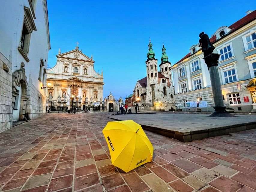 Krakauer old town tour - Archbishopric Palace and the papal window by Johannes Paul II