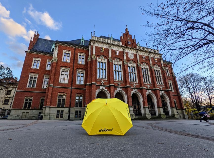 Krakauer old town tour - Wawel King’s Palace visit: more than photos at the gates