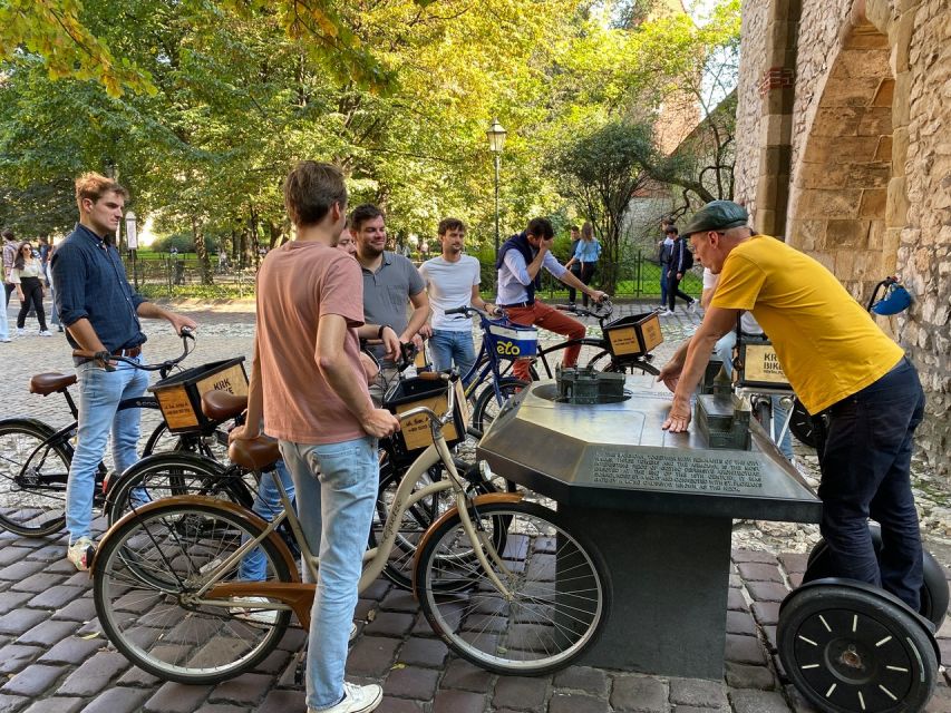 Krakow: 2h Kazimierz (Jewish Quarter) Bike Tour - Riding Kazimierz: why the bike beats walking here