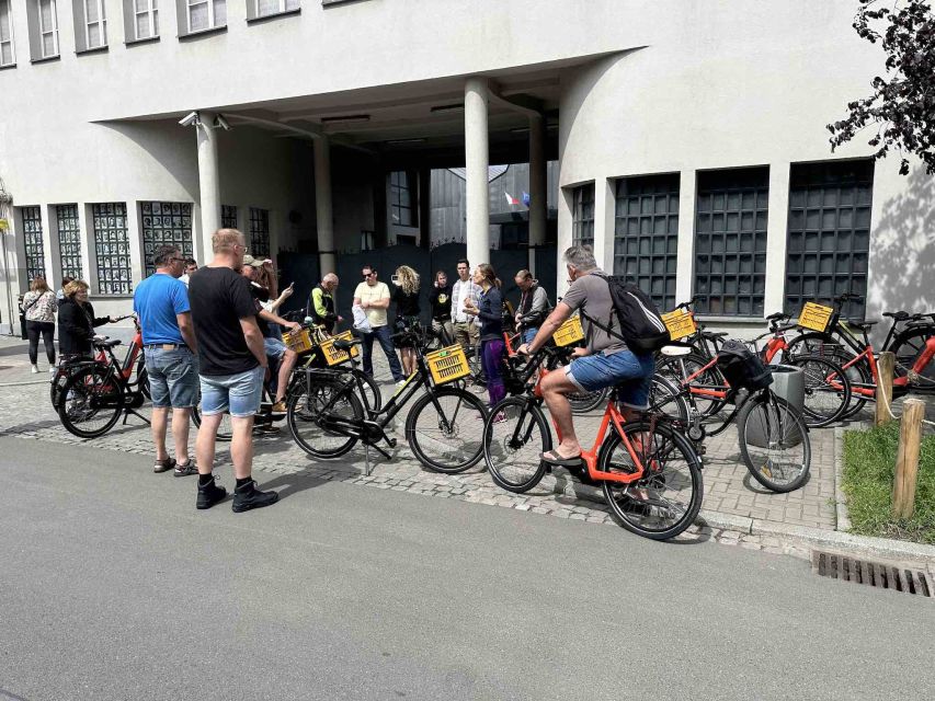 Krakow: 3-Hour Small Group Tour on E-Bike - Getting started at Sławkowska 11, then learning the e-bike rhythm