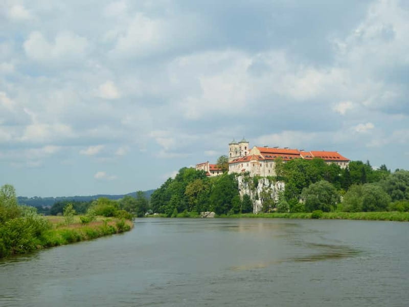 Krakow: 4,5-hours Sightseeing Cruise to Tyniec - From Kapitan Victor pier life to boarding on the Vistula