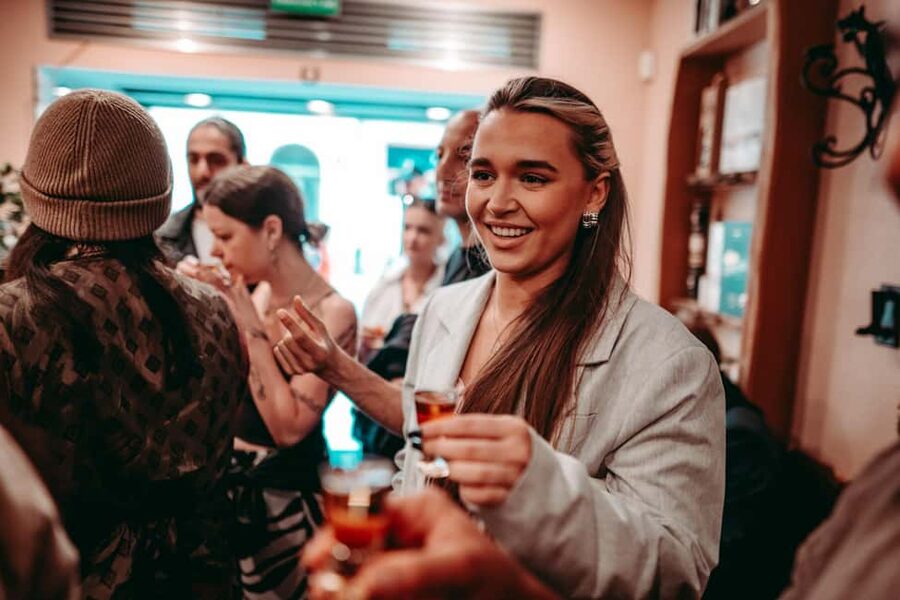 Krakow: 6 pm Tipsy Bar Tour With Karaoke+Twist (Thu-Fri-Sat) - Key points to know before you go