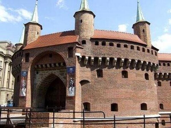 Krakow: A Magical Walking Tour of the Old City - 120 min - Key things that make this tour worth your time
