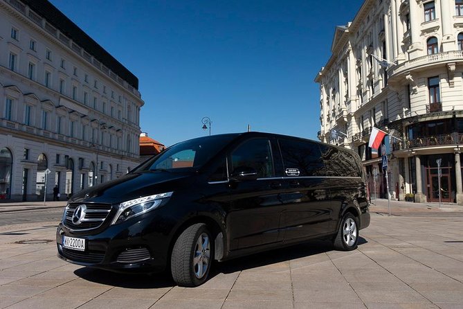 Krakow and Auschwitz - Full Day Tour from Warsaw by private car - Onboard Wi-Fi, bottled water, and air-conditioning: small perks that matter on a 15-hour day