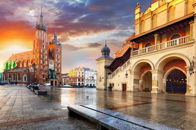 Krakow and Auschwitz Small Group Tour from Warsaw with Lunch - What to pack so you can focus on the day