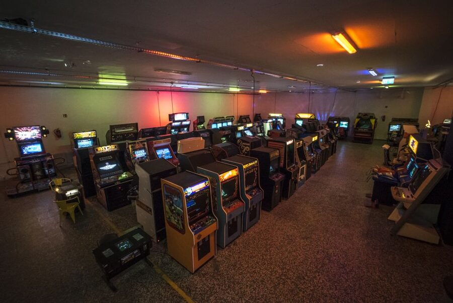 Krakow Arcade Museum Entrance Ticket With Free Play - The Arcade Floor: 110 Playable Machines Plus Pinballs From Over 50 Years Ago