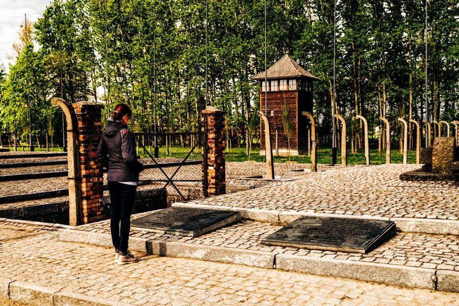 Krakow: Auschwitz-Birkenau Live Guided Tour & Hotel Pickup - Pickup in Krakow: convenient, but start times can shift
