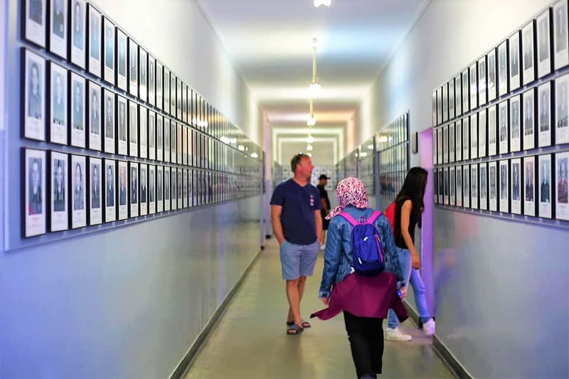 Krakow: Auschwitz-Birkenau Private Guided Tour - Price and value: what $695 per group really buys