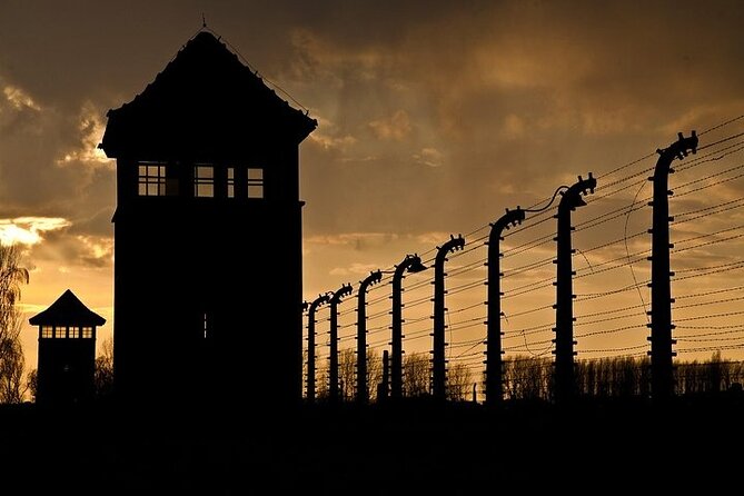 Krakow: Auschwitz-Birkenau Tour & Museum Expert Guide - Auschwitz I: Auschwitz, Gate, Barracks, and Memorial Time