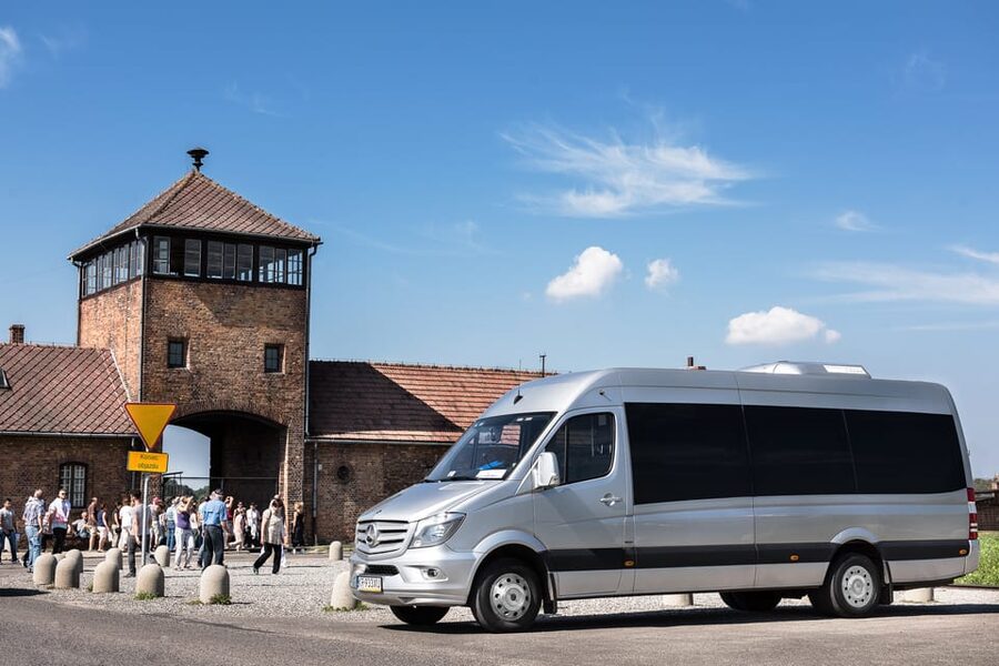 Krakow: Auschwitz-Birkenau & Wieliczka Salt Mine Day Tour - The 11-hour Auschwitz and Wieliczka plan, and why it works