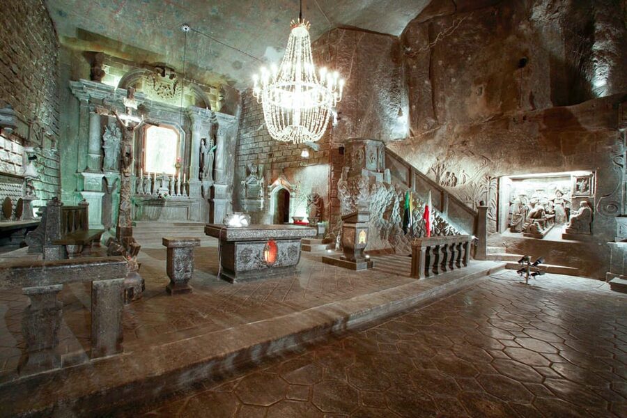 Krakow: Auschwitz & Wieliczka Salt Mine Guided Day Tour - Key things I’d focus on before you go