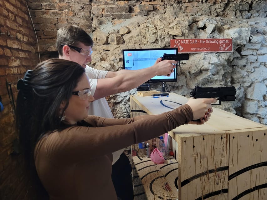 Krakow: Axe Mate Club Shooting Range Entry Ticket - CZ 75 P-07 Duty pistol: blowback action and controlled accuracy
