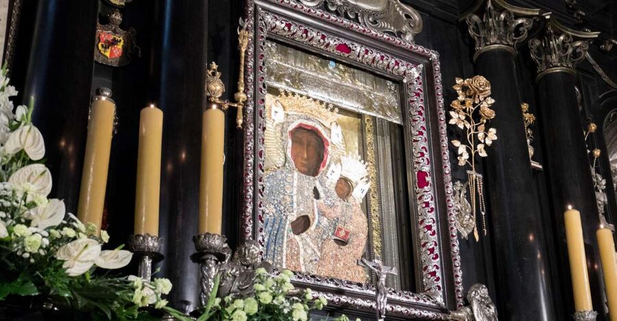 Krakow: Black Madonna of Częstochowa & Home of John Paul II - The Black Madonna Experience: Why This Painting Keeps Pulling People In