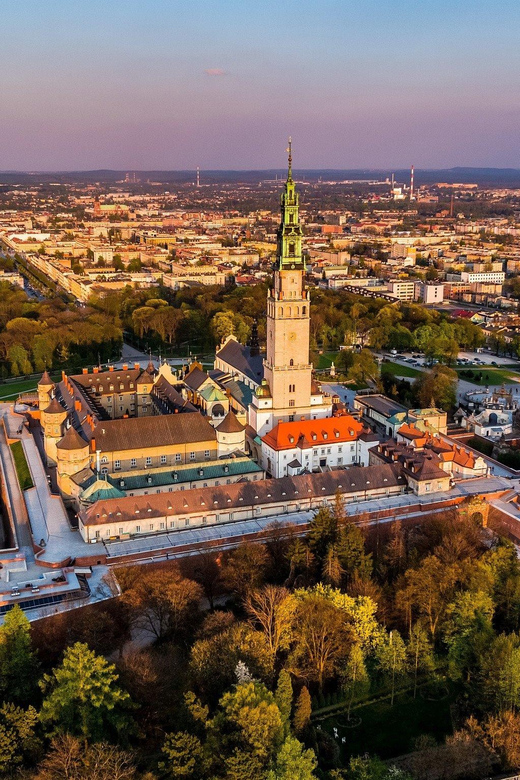 Krakow: Black Madonna Sanctuary of Czestochowa - Guided Tour - Door-to-door transport and the pace of a big day