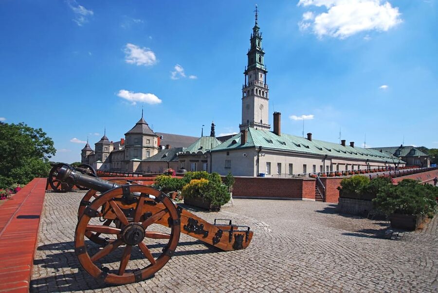 Krakow: Black Madonna Sanctuary of Czestochowa - Guided Tour - Monastery tower and free time: how to use your 1 hour
