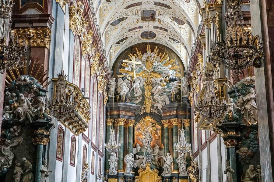Krakow: Black Madonna Sanctuary of Czestochowa - Guided Tour - Częstochowa break time and lunch planning (what’s included, what isn’t)