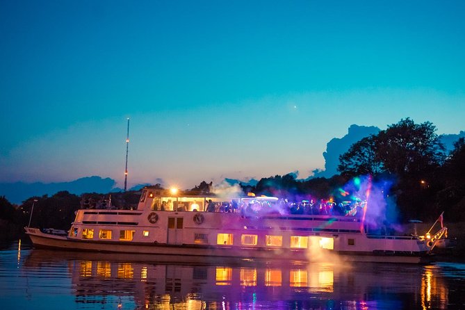 Krakow Boat Party - Two hours on the Vistula: open bar, live entertainment, and timing perks