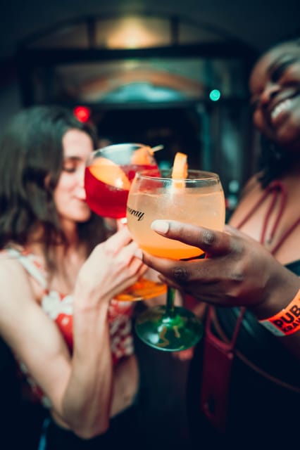 Krakow: Bottomless Brunch with 3-Course Meal and Drinks - The vibe: music, karaoke, and making it social