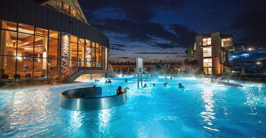 Krakow: Chocholowskie Baths with Ticket and Transportation - The real reason to go: 3 hours in mineral waters with mountain views