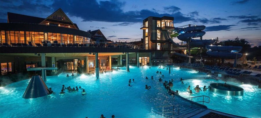Krakow: Chocholowskie Thermal Baths Evening Ticket - The 3-Hour Baths Block: Pools, Steam, and the Tatra View