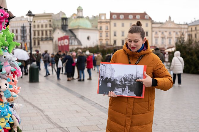 Krakow Christmas Market Immersive Tour - Ulica Florianska: Christmas gifts, butcher shops, and toy-shop drama
