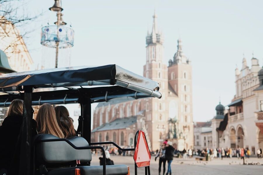 Krakow: City Sightseeing Tour by Golf Cart - Podgórze and the Krakow Ghetto Story at Key Memorial Sites